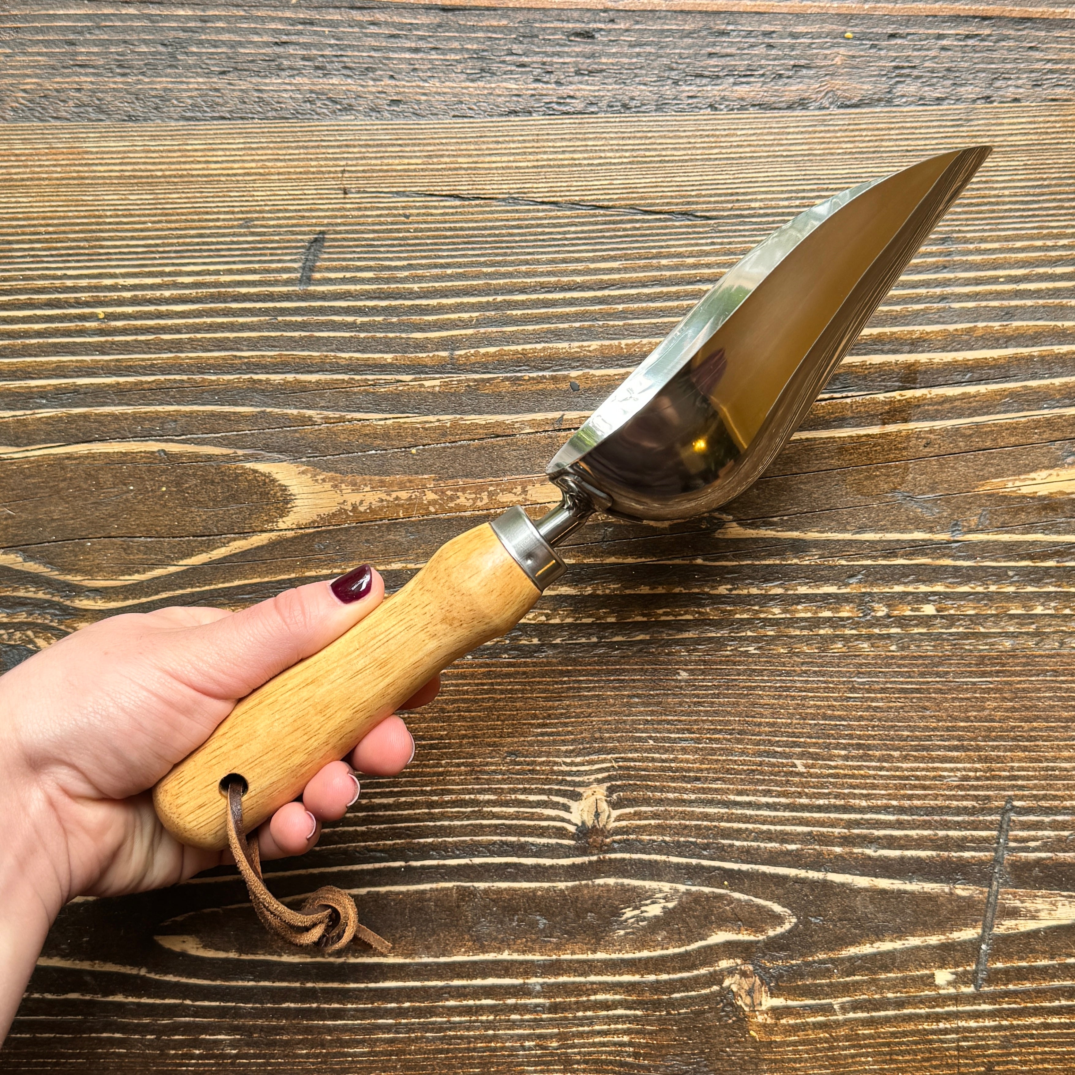 Compost Scoop by Burgon & Ball