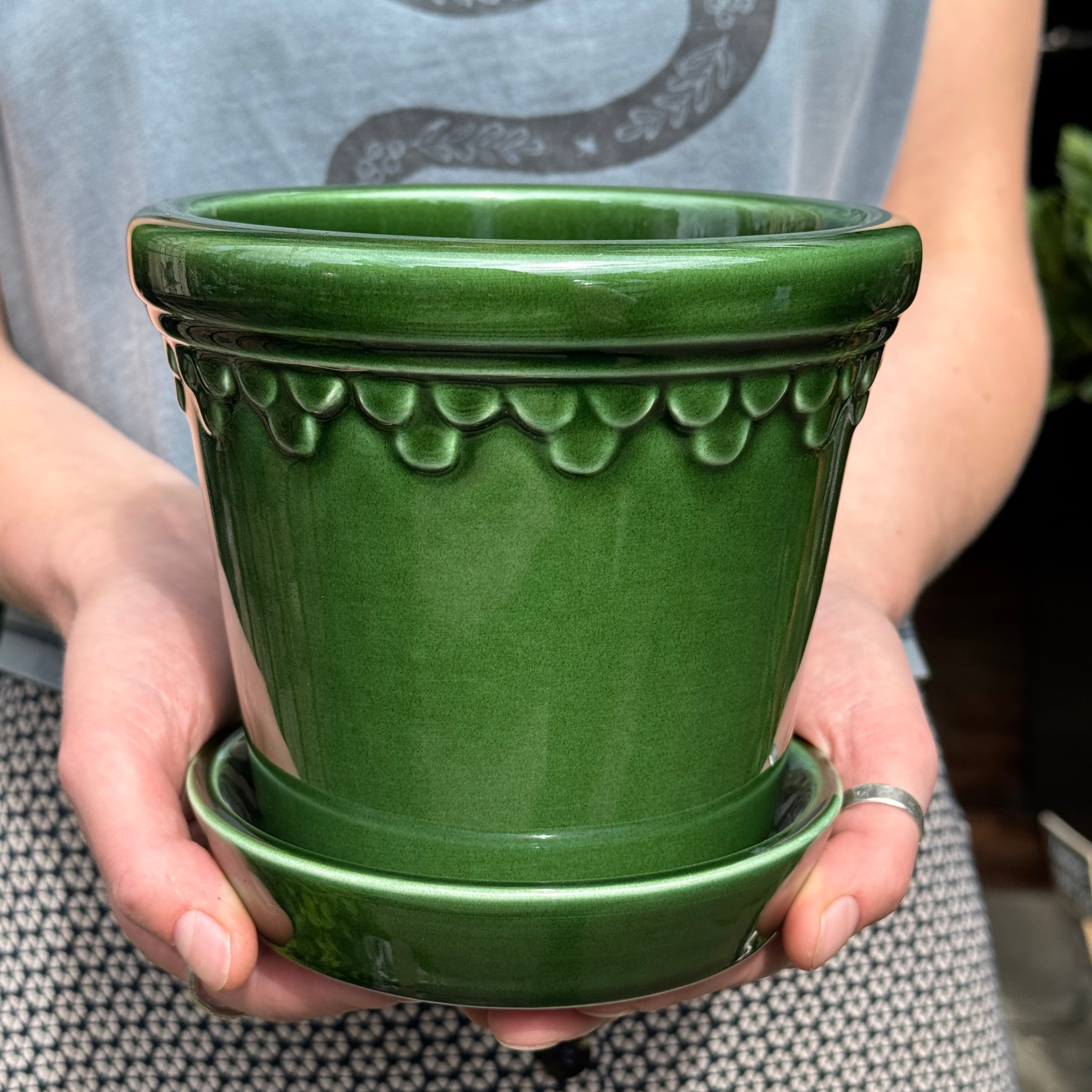 Bergs Potter Copenhagen Pot & Saucer – Emerald Green Glazed 14cm