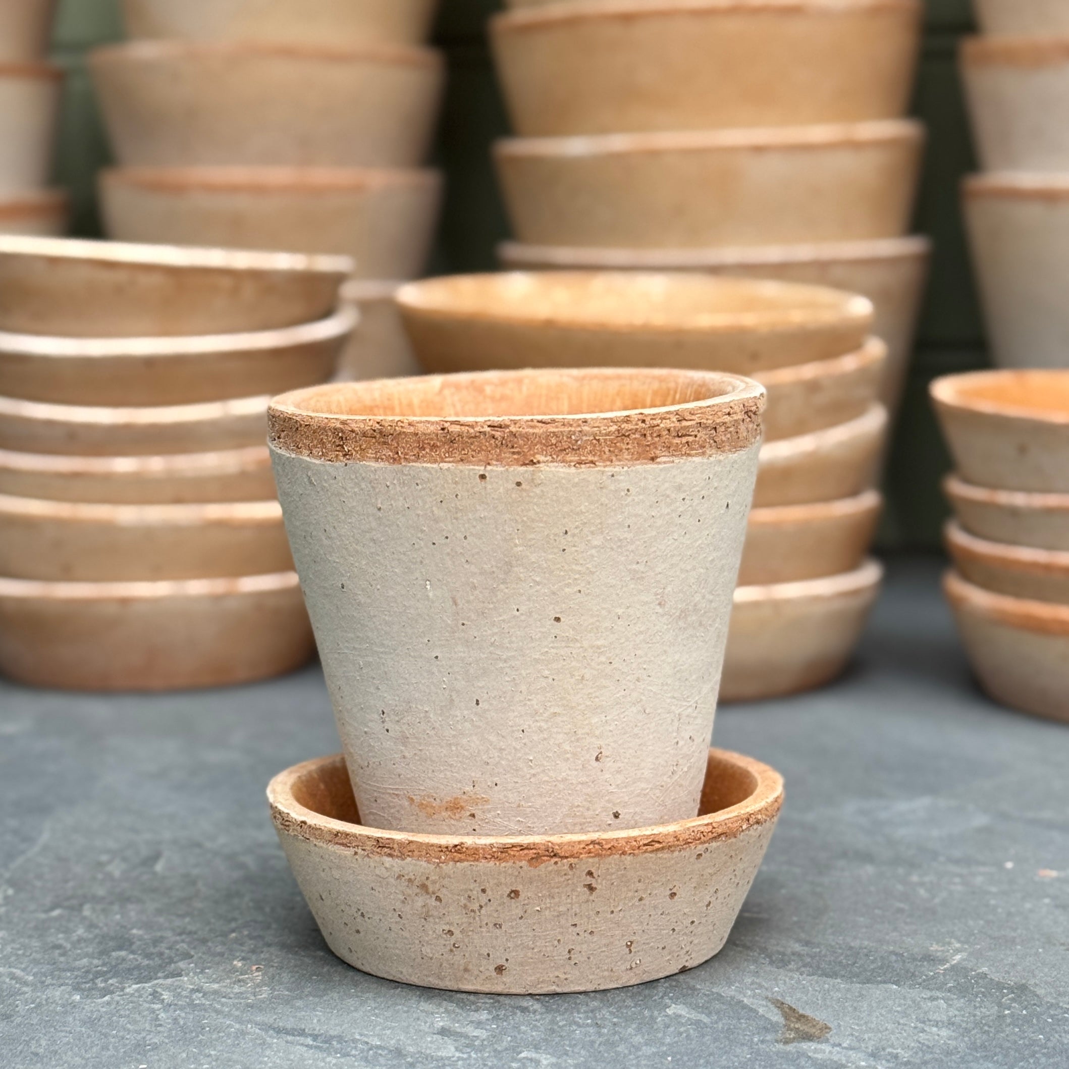 Bergs Potter Julie Pot & Saucer Set – Rosa Terracotta