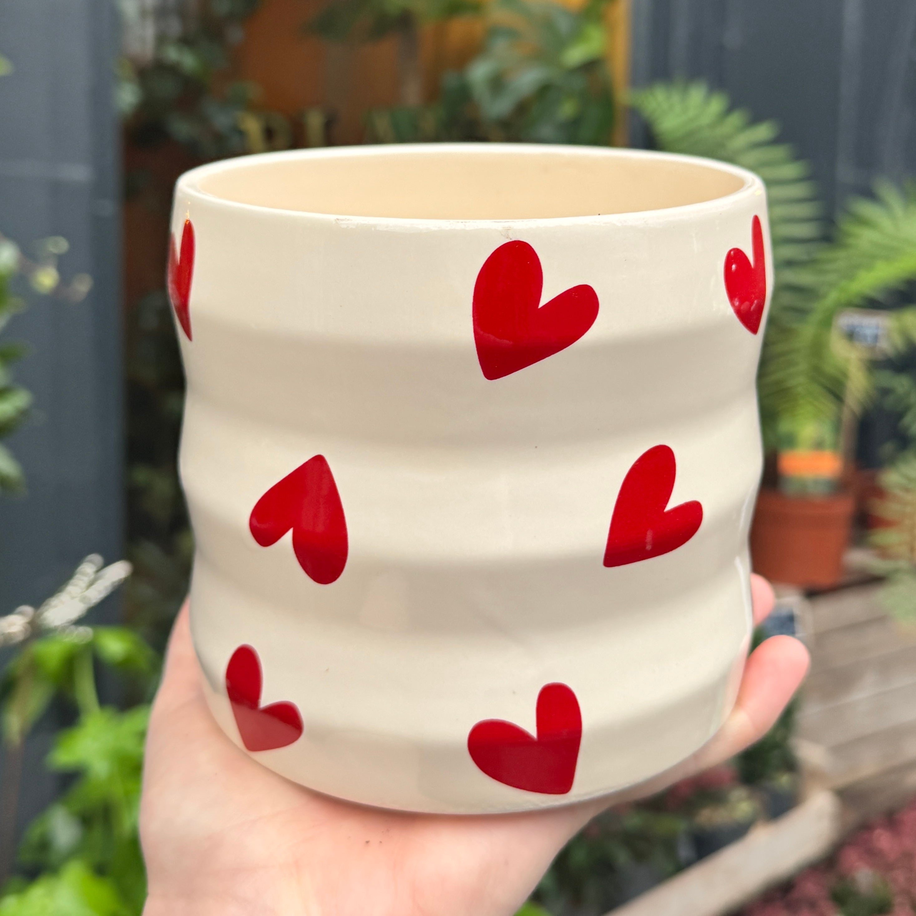 White Ceramic Hearts Plant Pot – Limited Edition