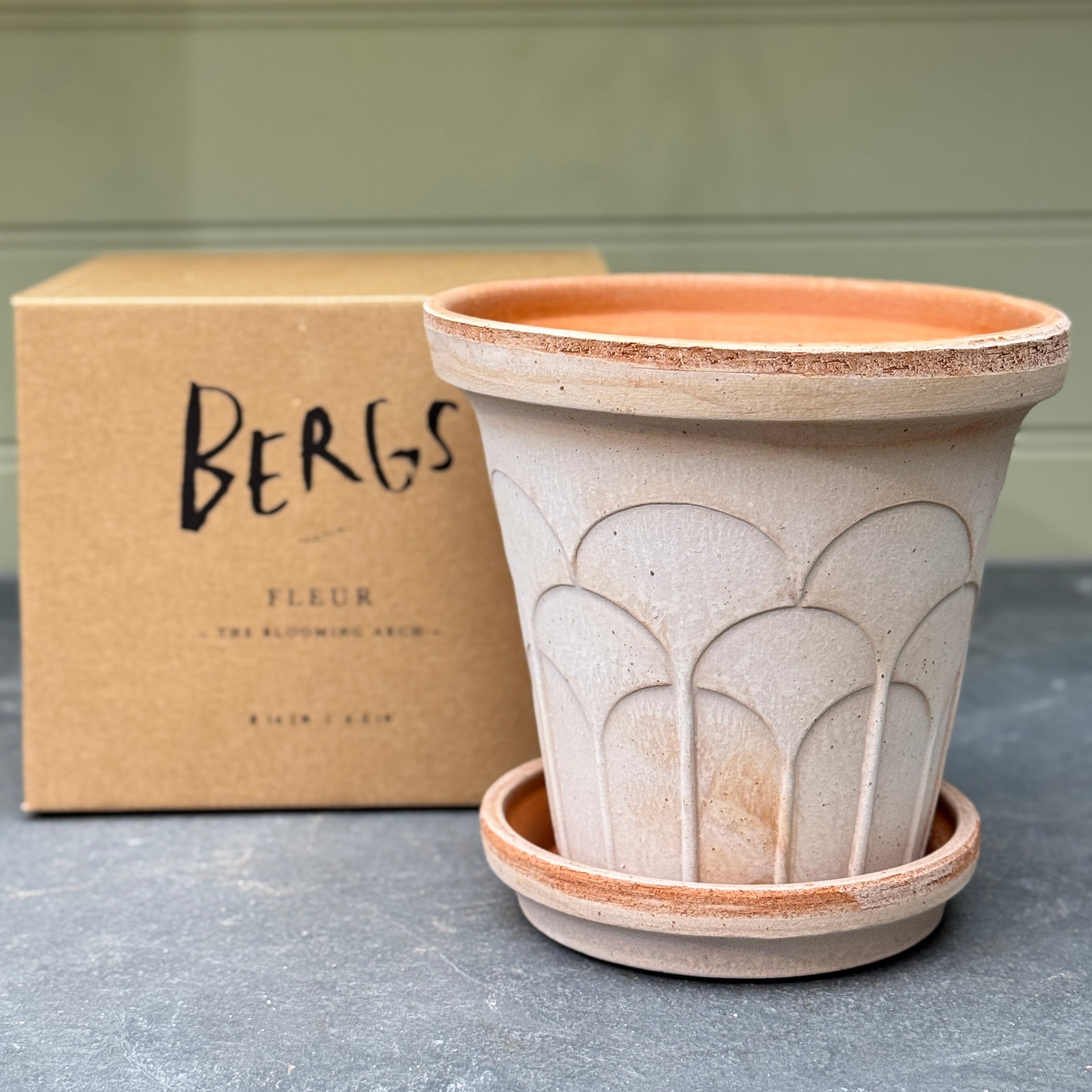 Bergs Potter Fleur Pot & Saucer Set - Rosa Terracotta
