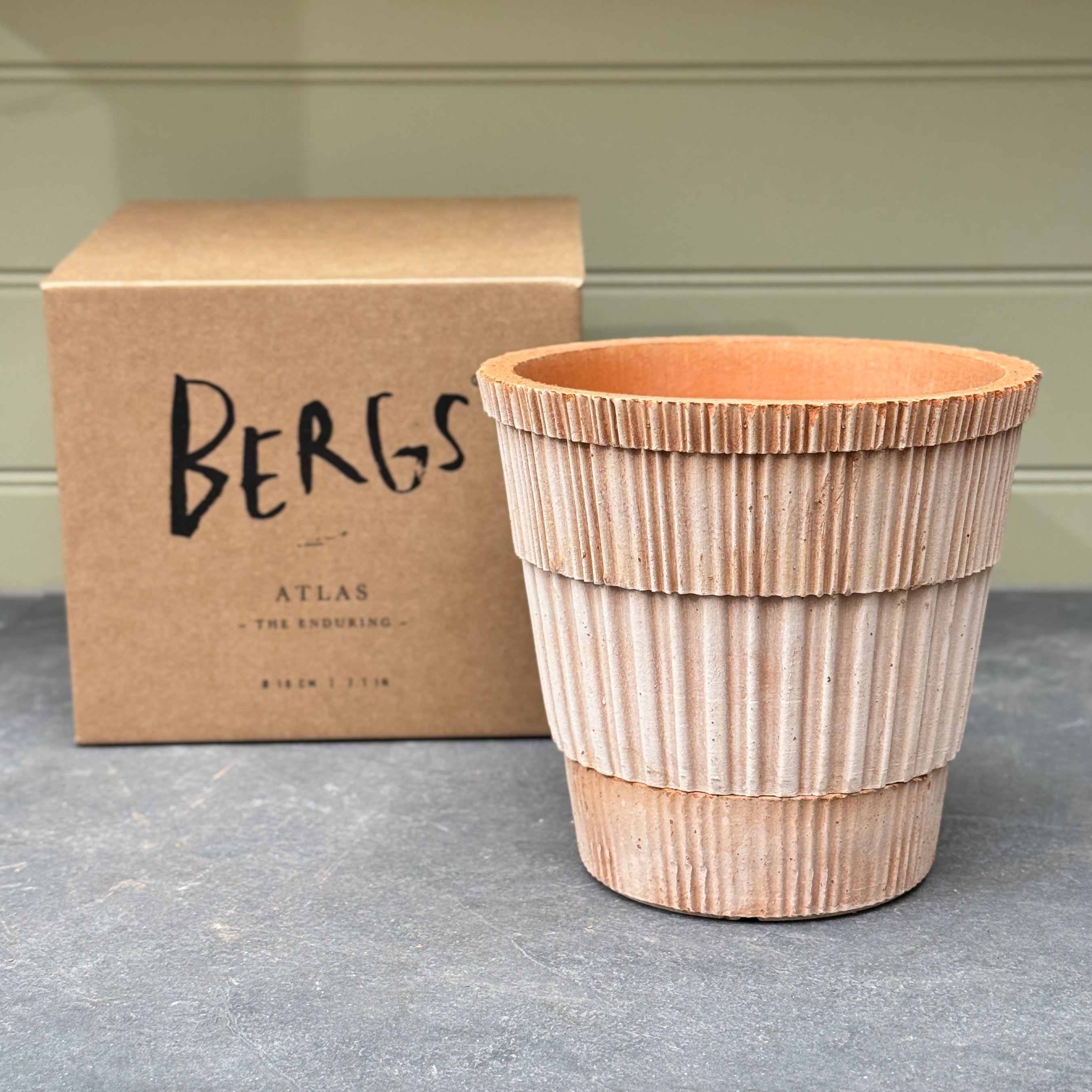 Bergs Potter Atlas Pot & Saucer Set - Rosa Terracotta