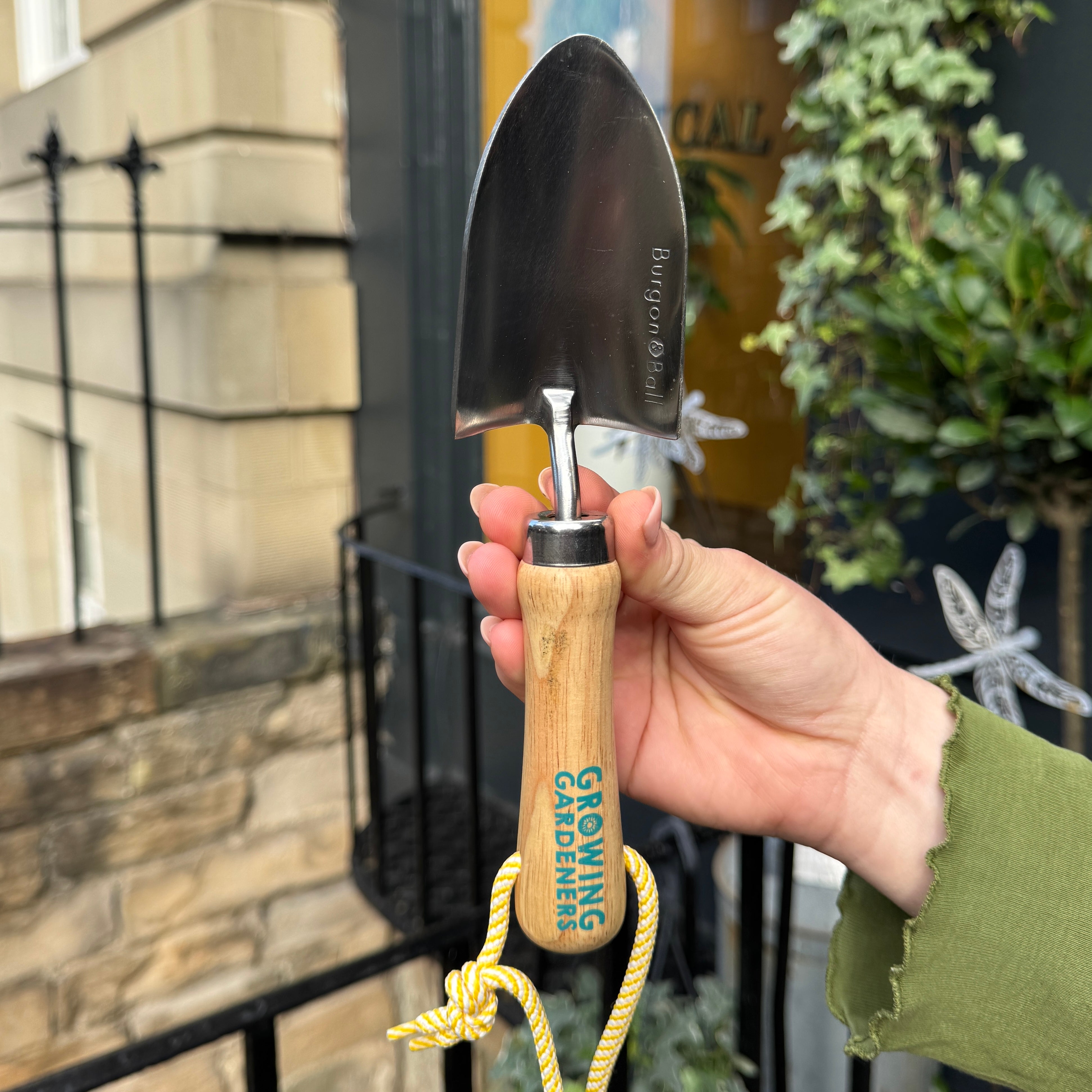 Hand Trowel for Children | RHS Growing Gardeners
