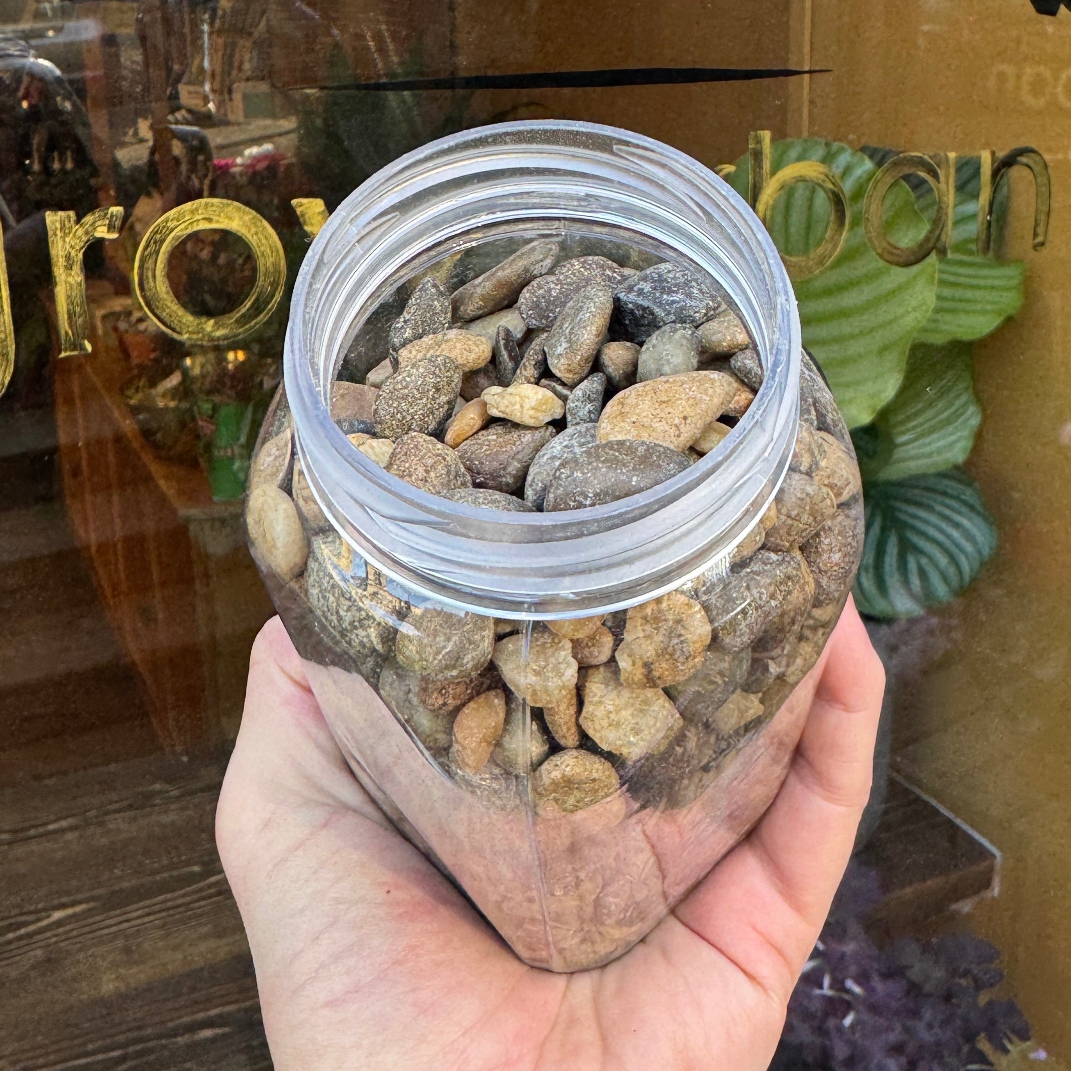 Decorative Pebbles – Natural Stone Mix