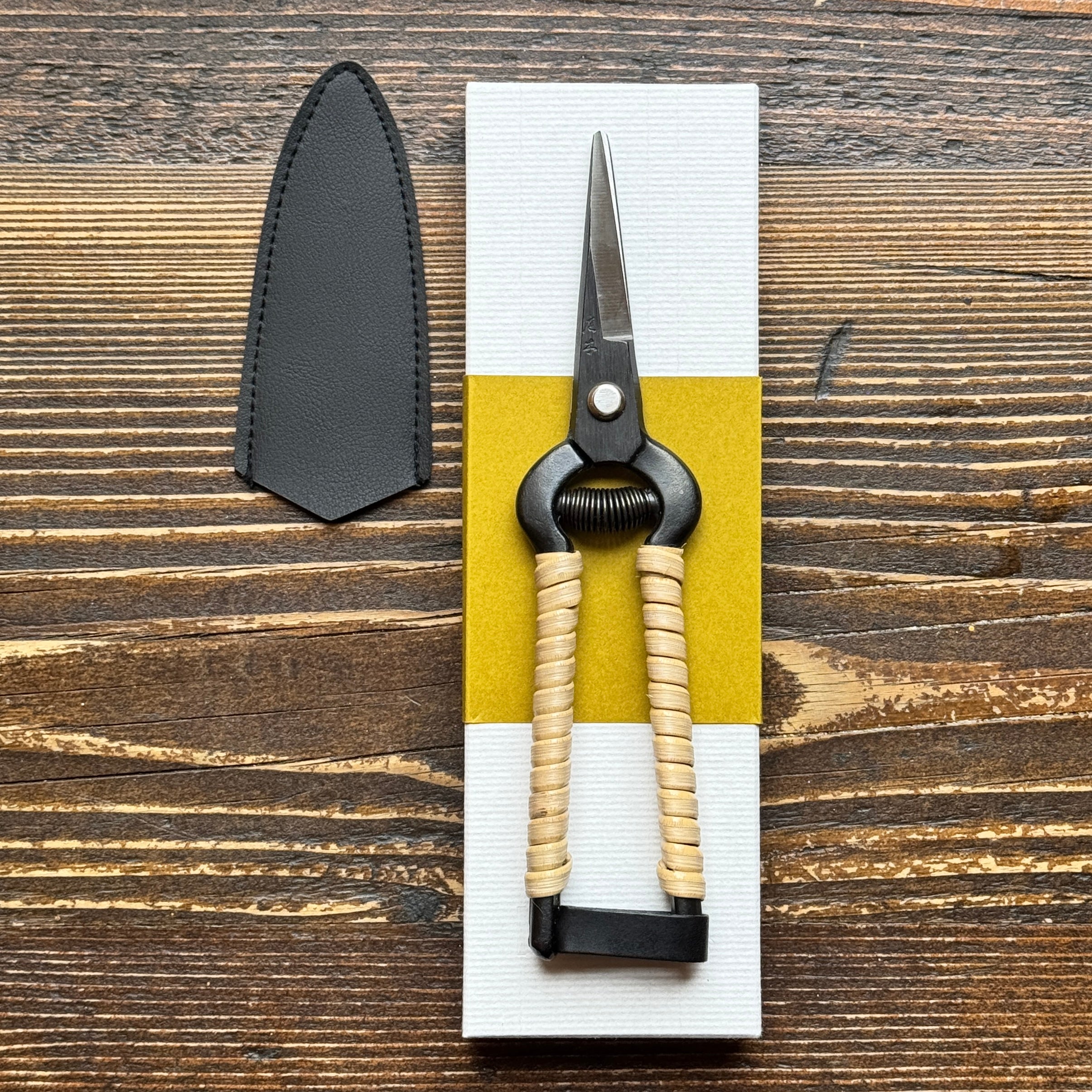Niwaki Rattan Snips