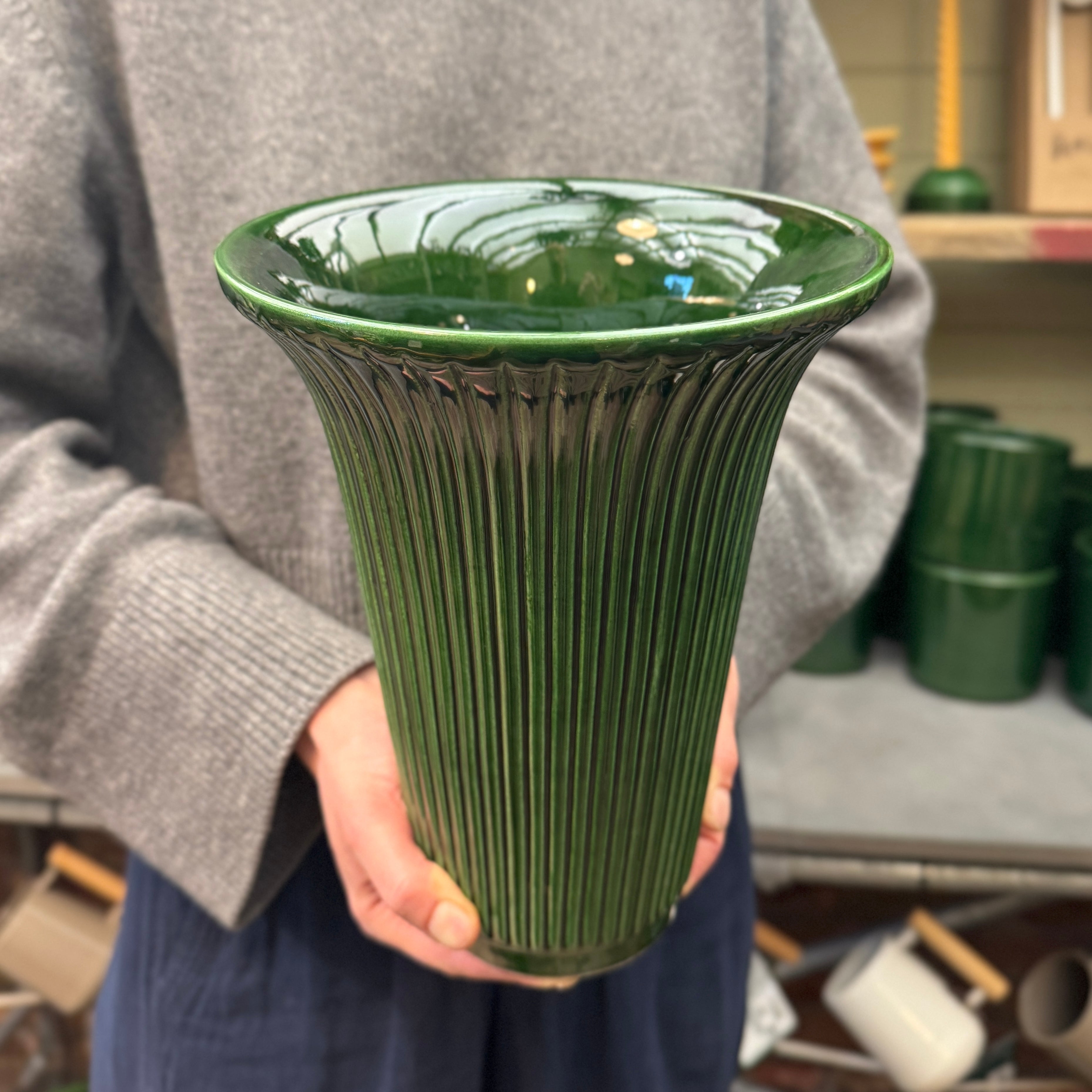 Bergs Potter Daisy Vase | 25cm Emerald Green Glazed