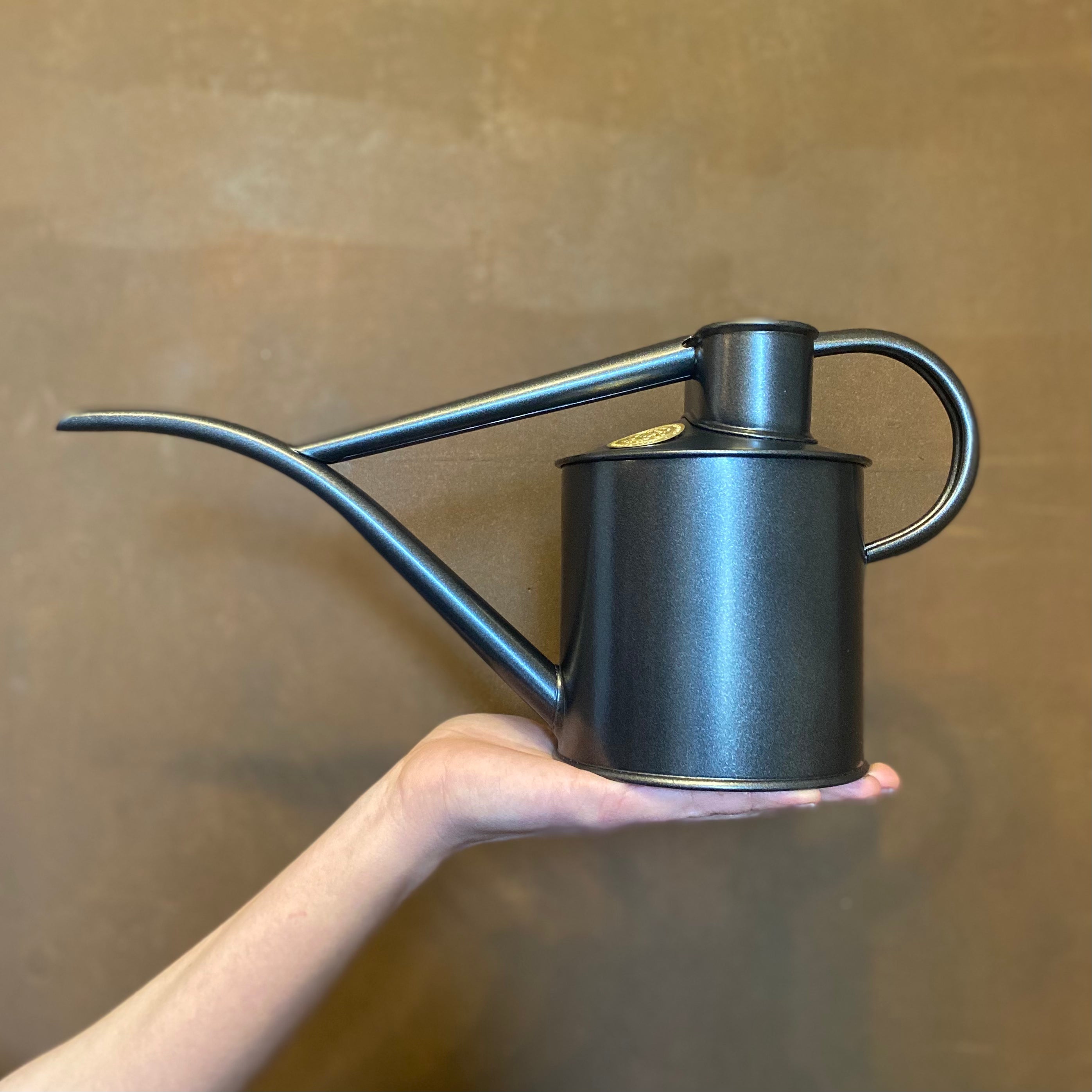 Haws | The Fazeley Flow Graphite - Two Pint - grow urban. UK