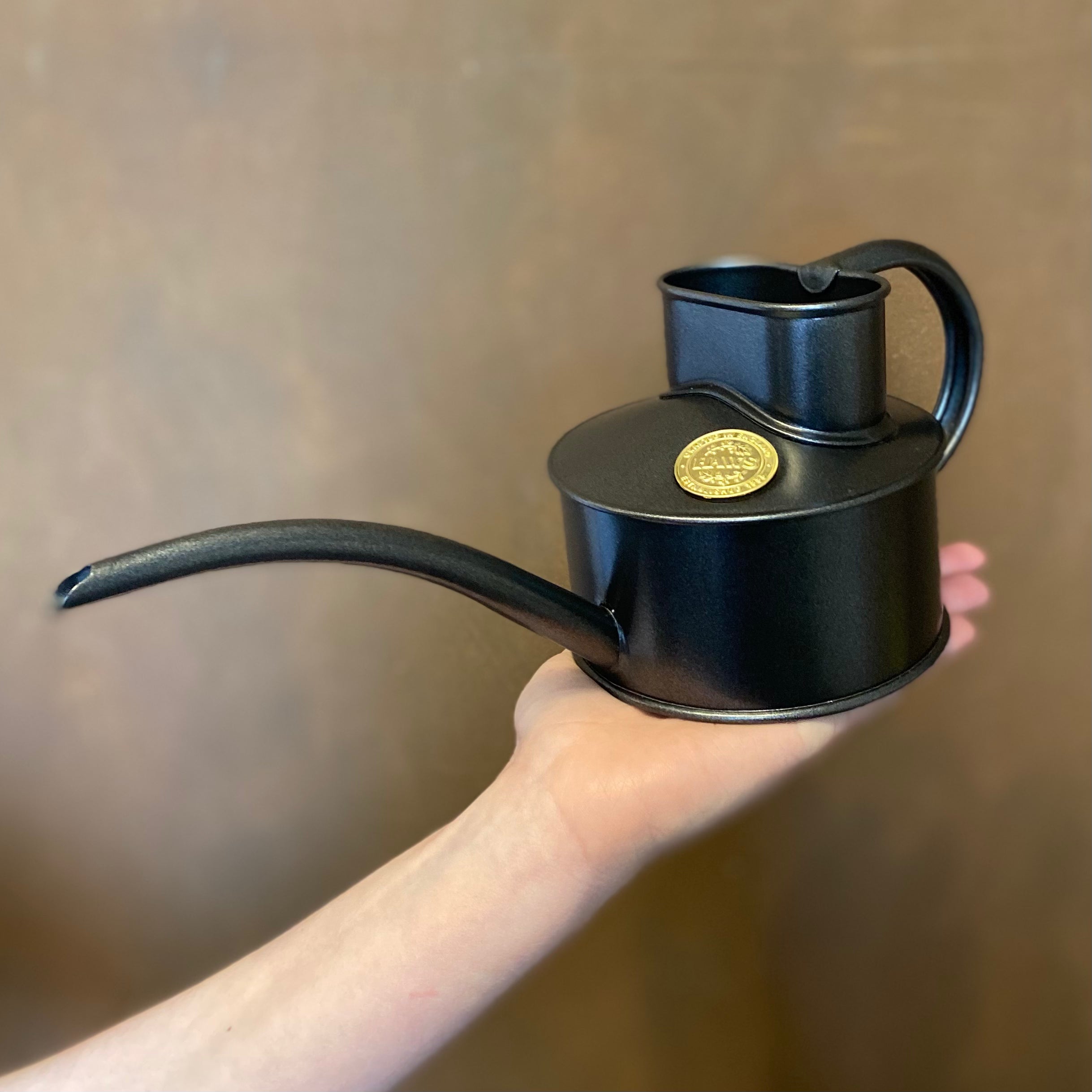 Haws | The Fazeley Flow Graphite - One Pint - grow urban. UK