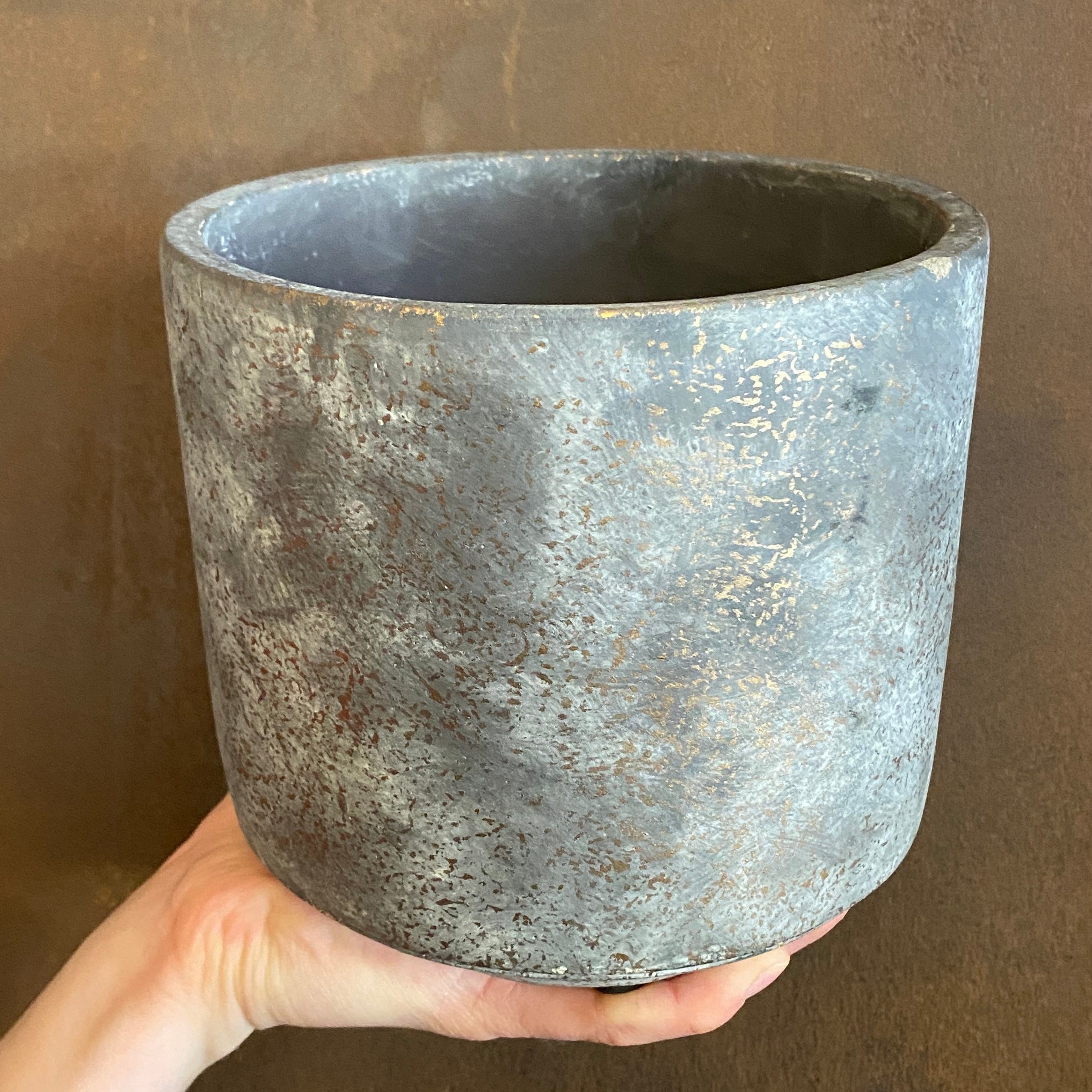 16cm plant pot Dark Grey Cement Plant Pot – 16 cm Diameter – grow urban