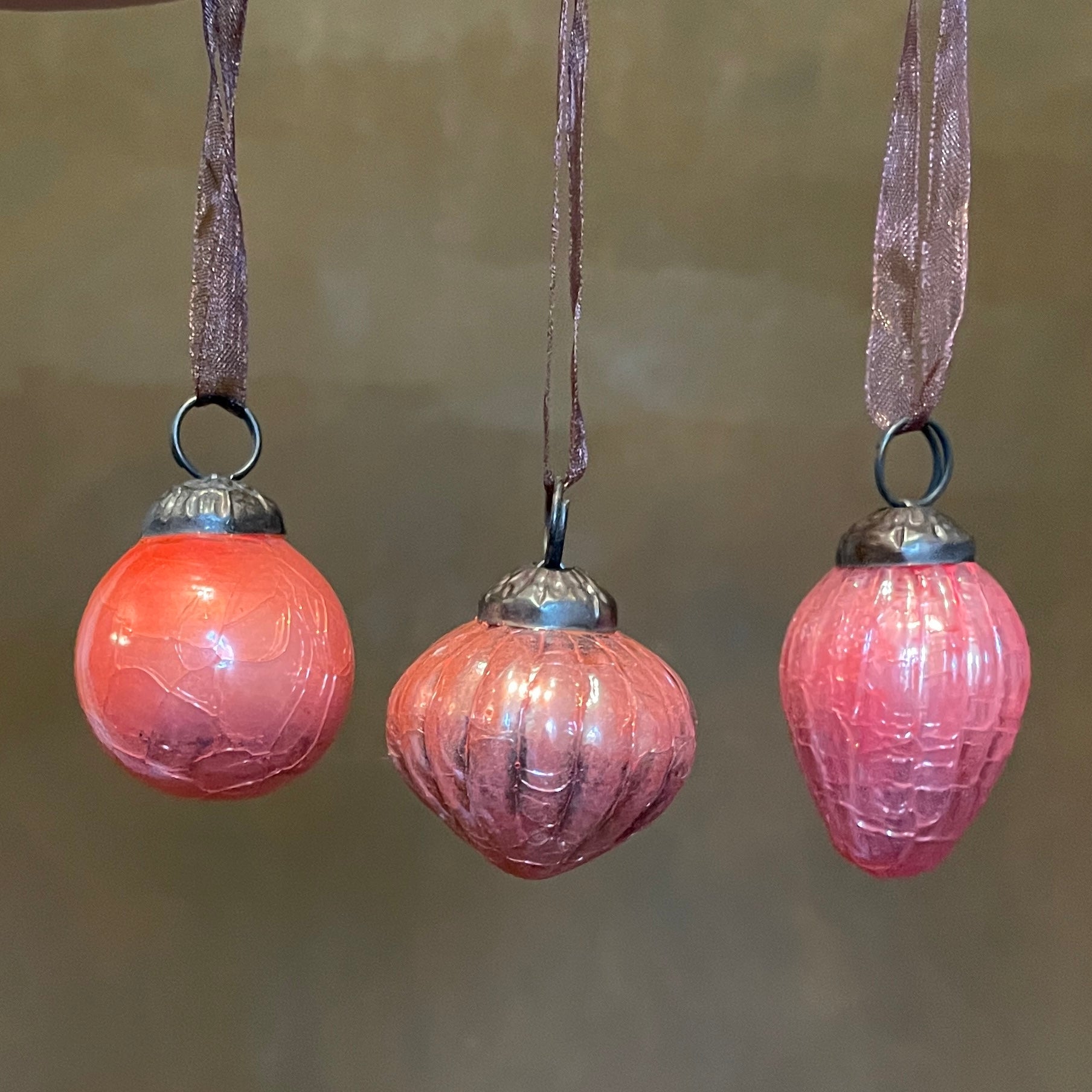 Mini Crackle Glass Baubles - Peach (Lucky Dip) - grow urban. UK