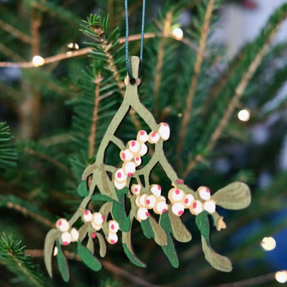 Wooden Mistletoe Tree Decoration - grow urban. UK