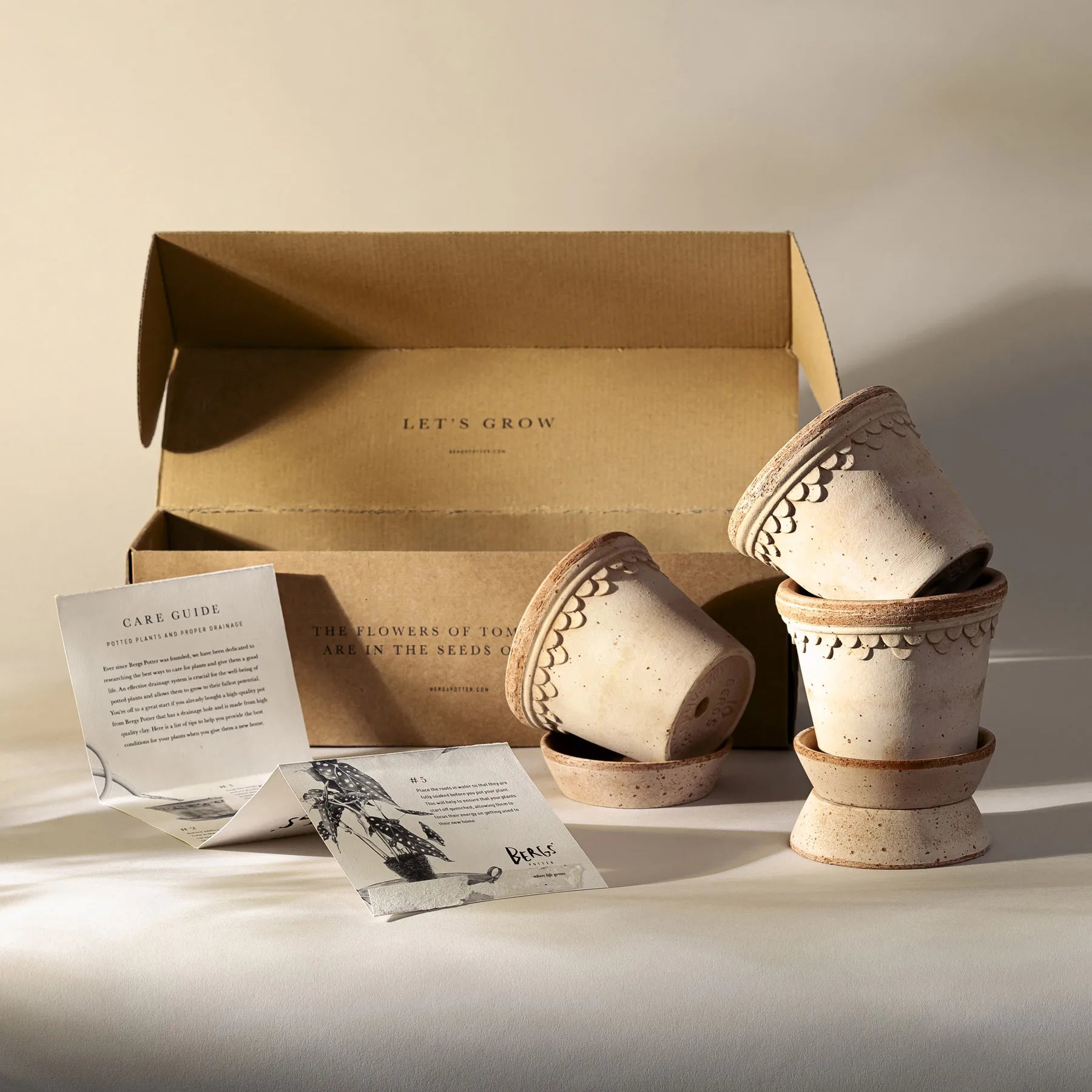 Bergs Potter Copenhagen Pot & Saucer Set of 3 – Rosa Terracotta