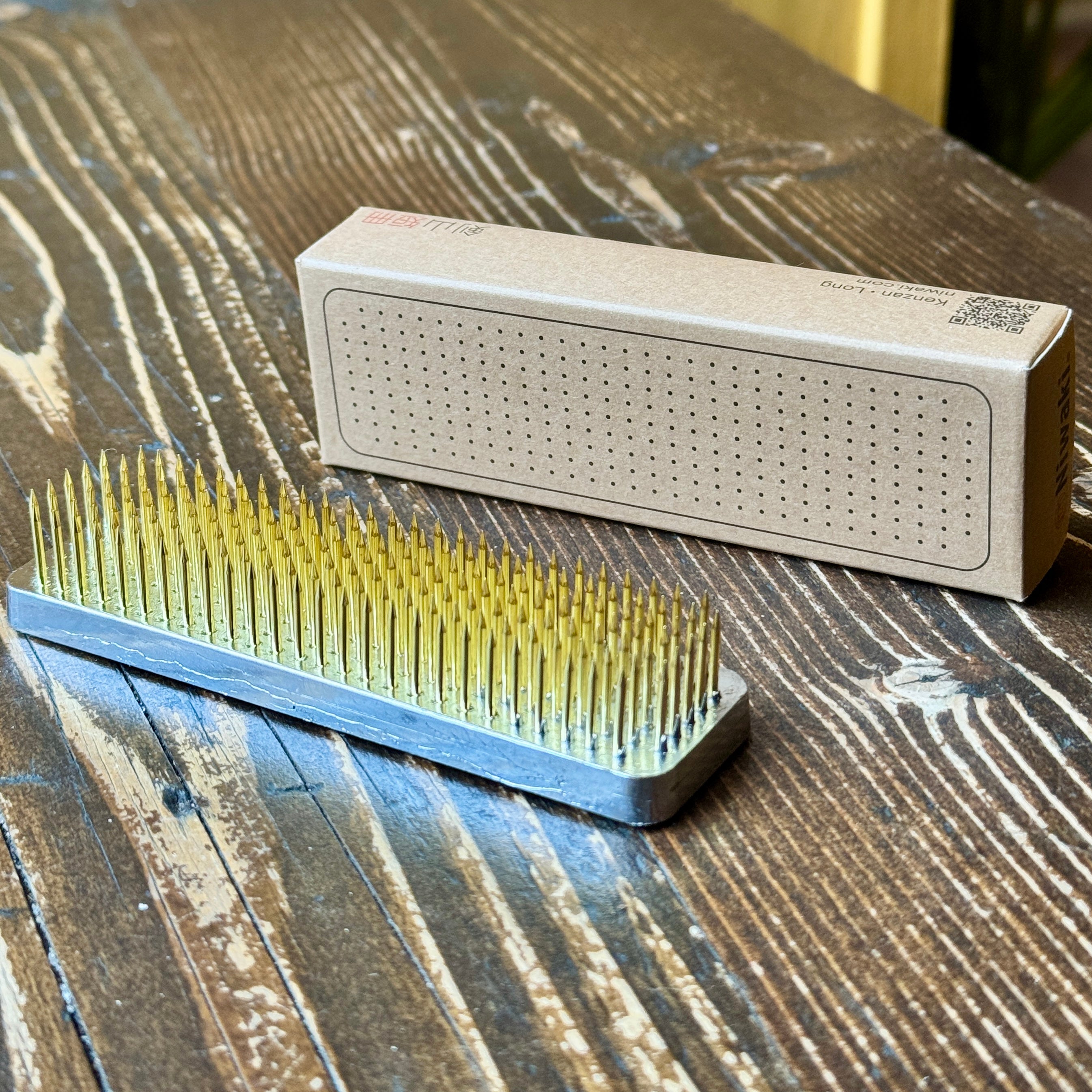 Niwaki Kenzan – Ikebana Flower Frog – grow urban.