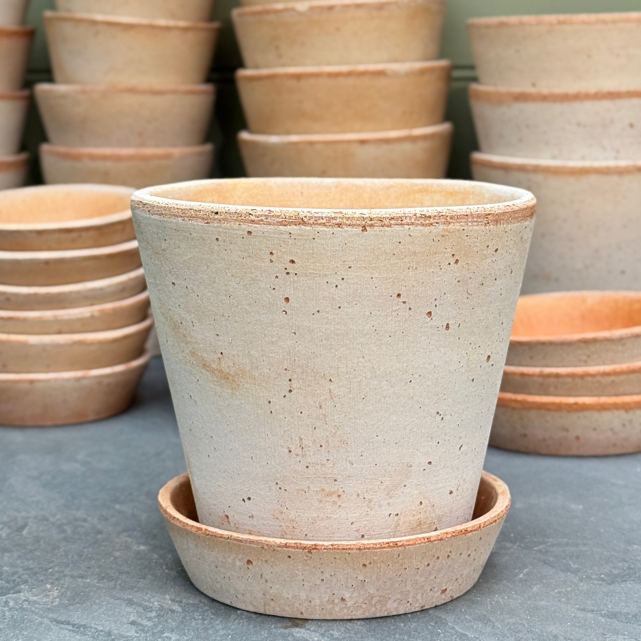 Bergs Potter Julie Pot & Saucer Set – Rosa Terracotta