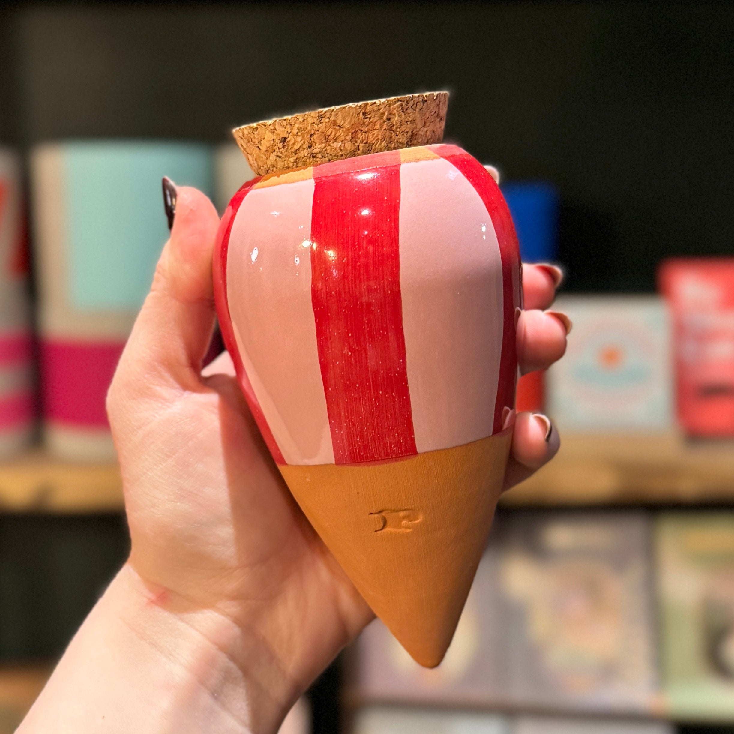 Pepin Ollas | Natural Plant Watering System