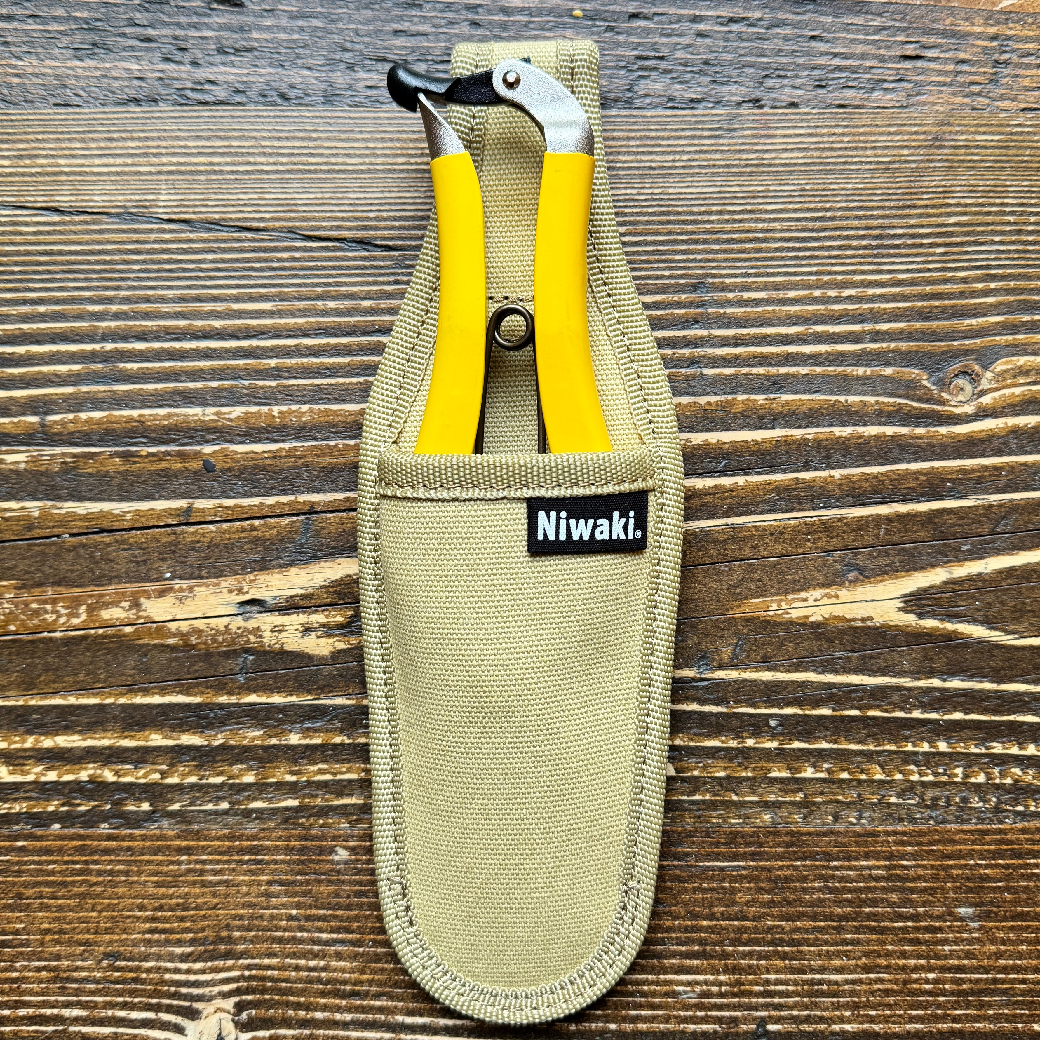 Niwaki Daikiba Secateurs with Canvas Holster