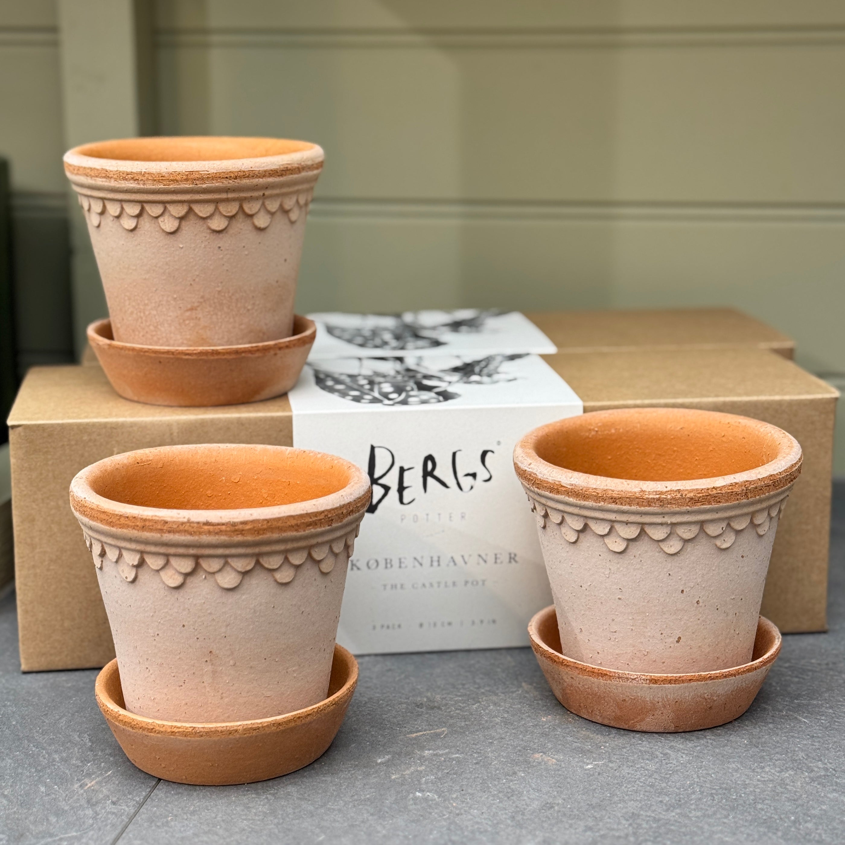 Bergs Potter Copenhagen Pot & Saucer Set of 3 – Rosa Terracotta