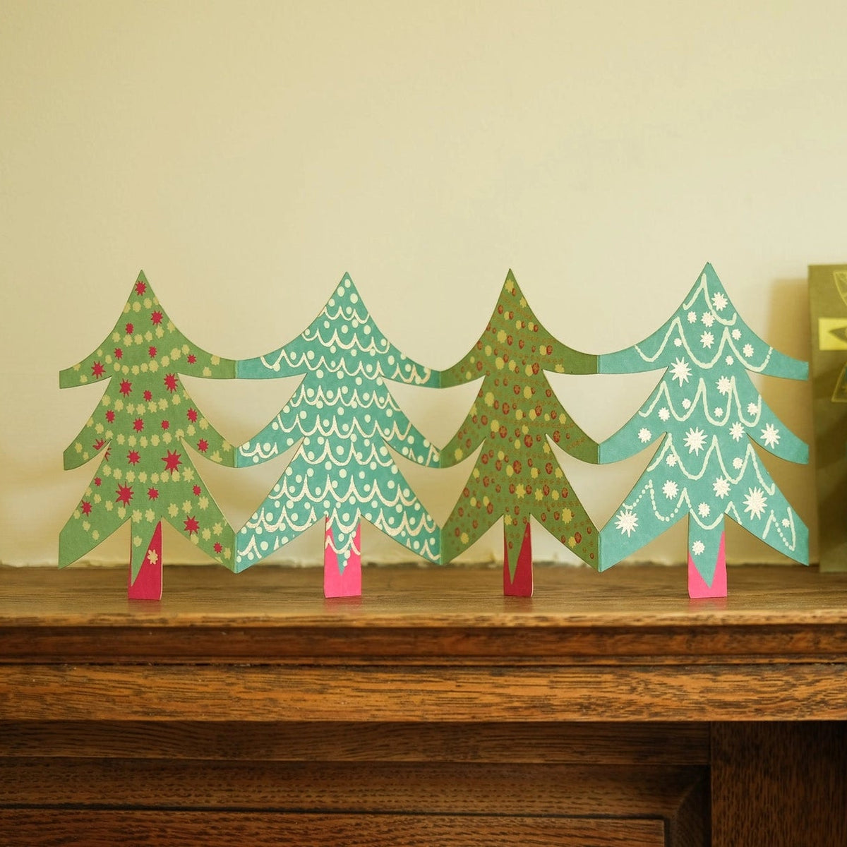 Christmas Tree Concertina Card | East End Press