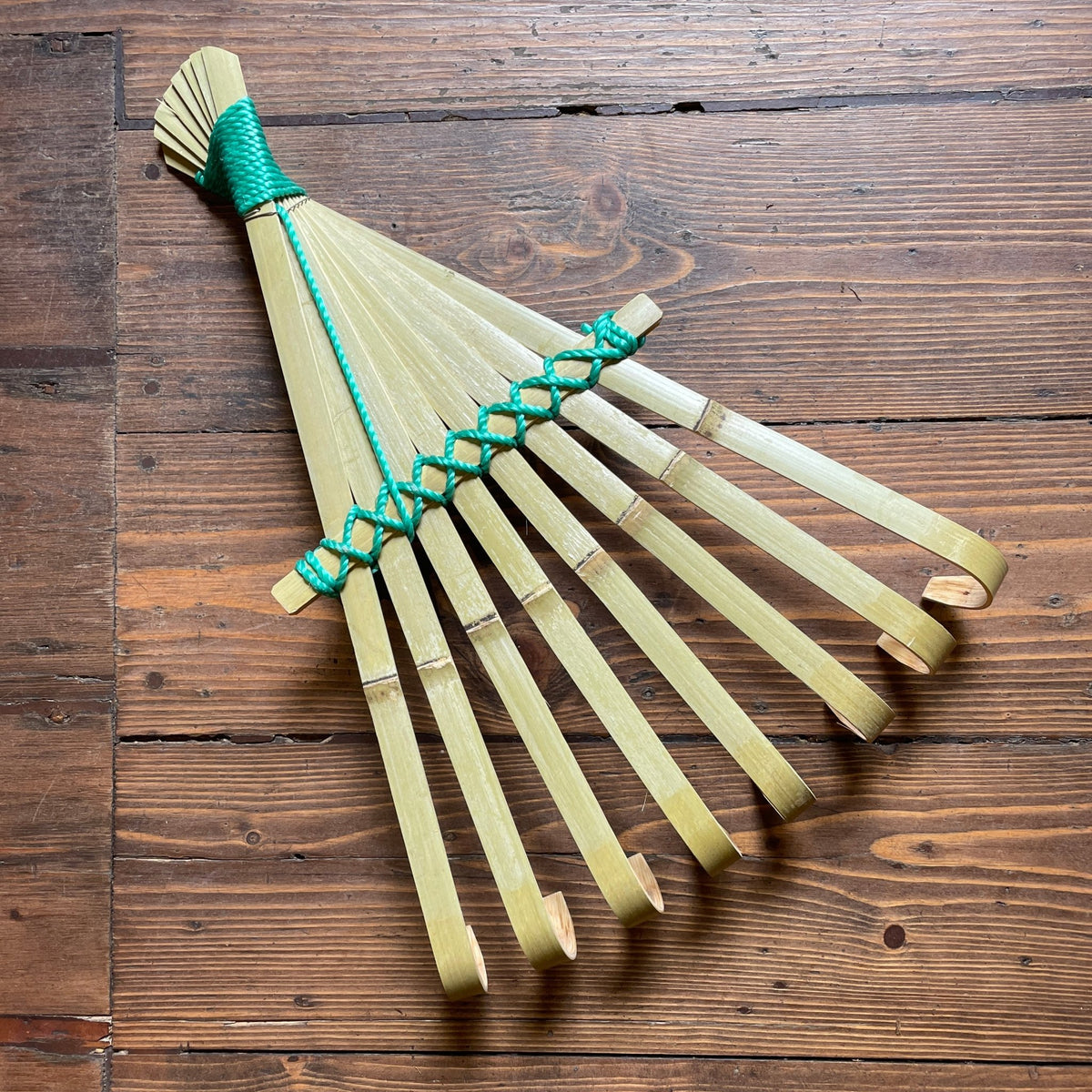 30 Bamboo Rake Niwaki Bamboo Hand Rake – Traditional Japanese Bamboo Rake – grow urban.