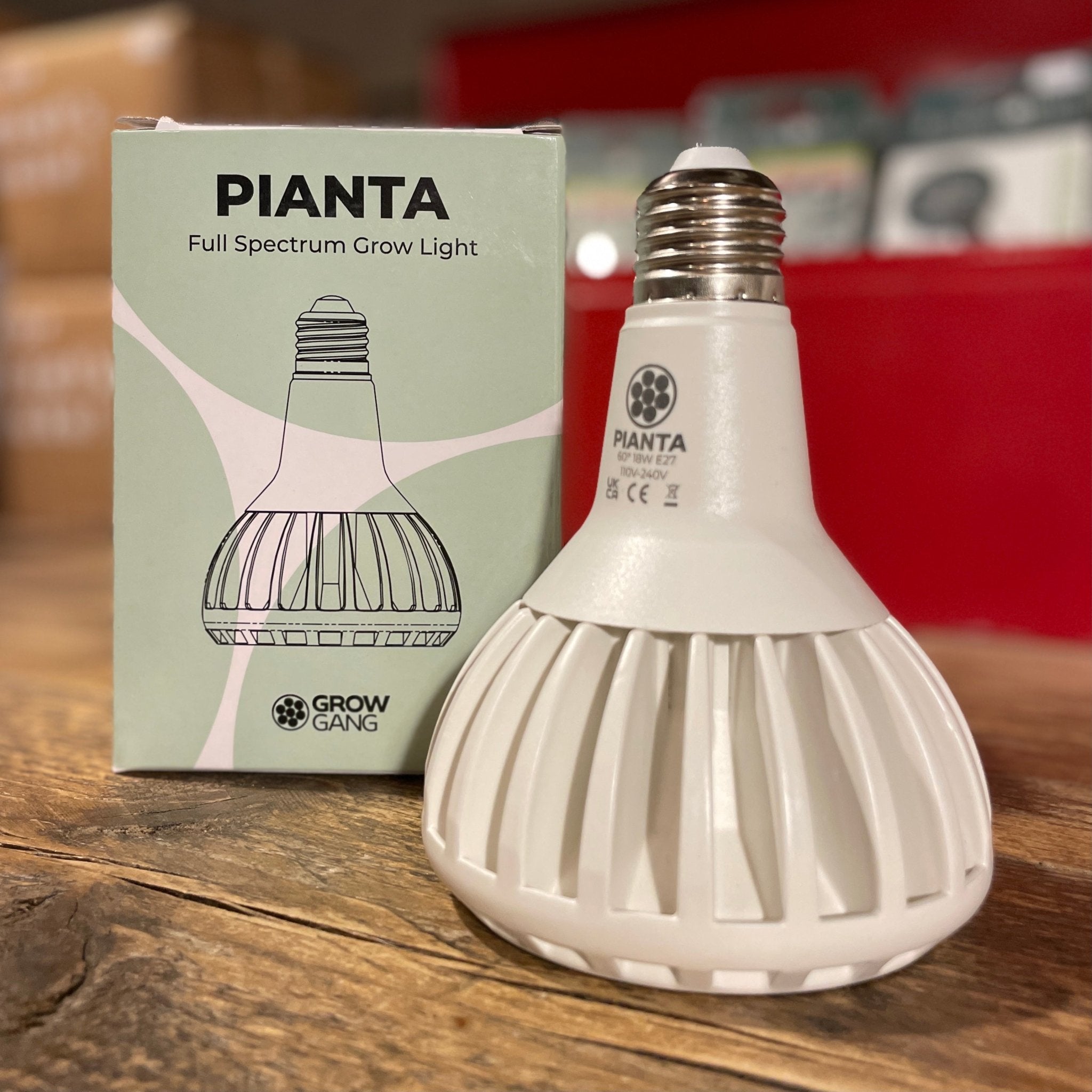 Pianta | LED Grow Light Bulb - grow urban. UK