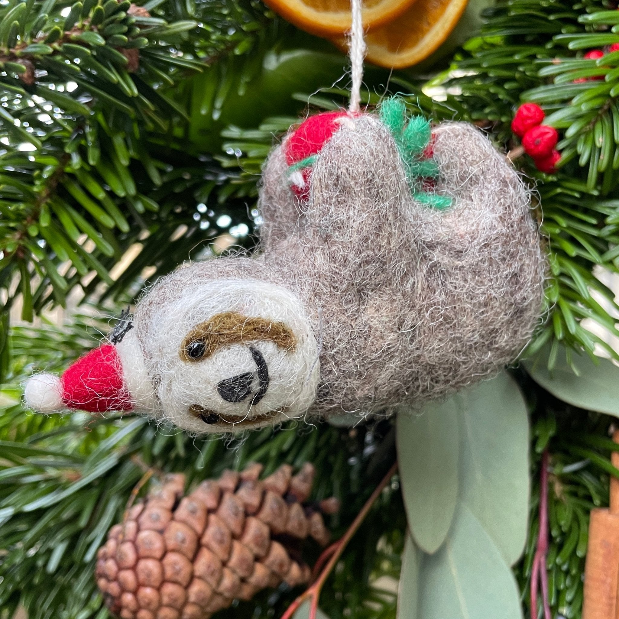 Sloth with Present | Felt Christmas Decoration - grow urban. UK