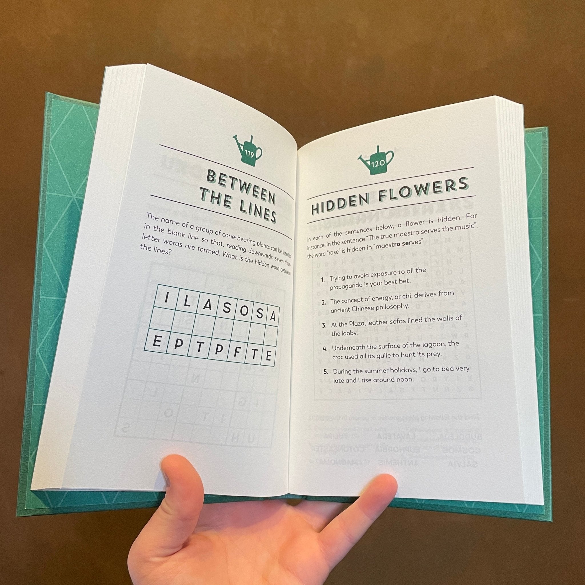 The Gardening Puzzle Book - grow urban. UK